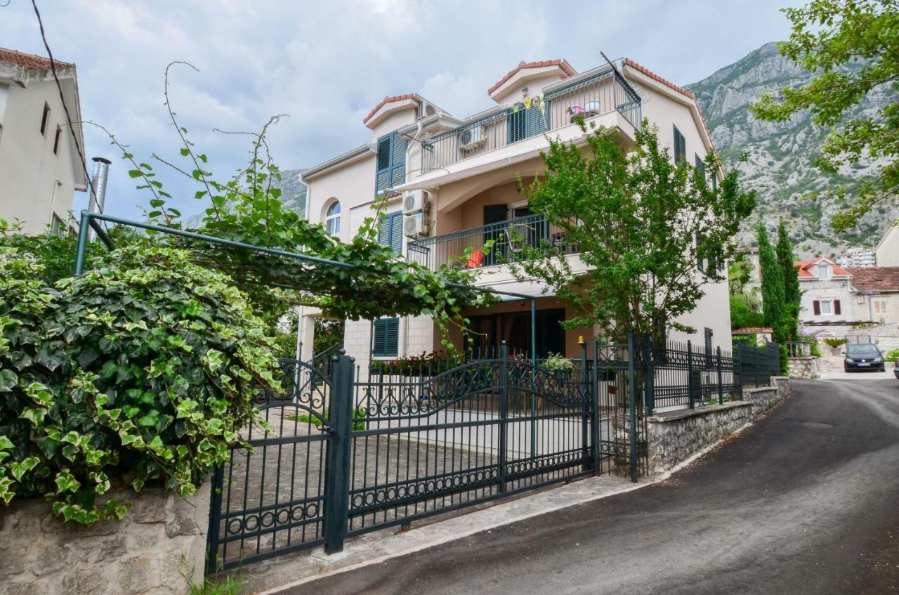 Apartment Radulovic Kotor Bagian luar foto